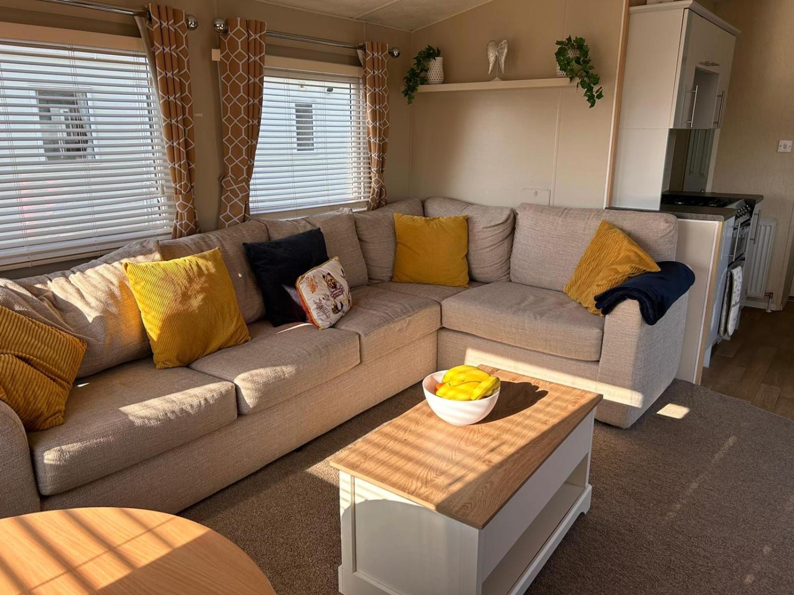 J&D By The Sea Hotell Heysham Exteriör bild